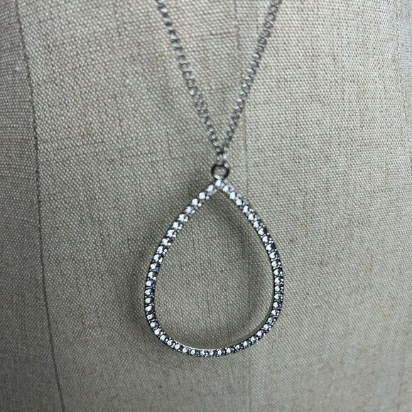 Paparazzi Silver Necklace and Earring Set - Picture 3 of 4